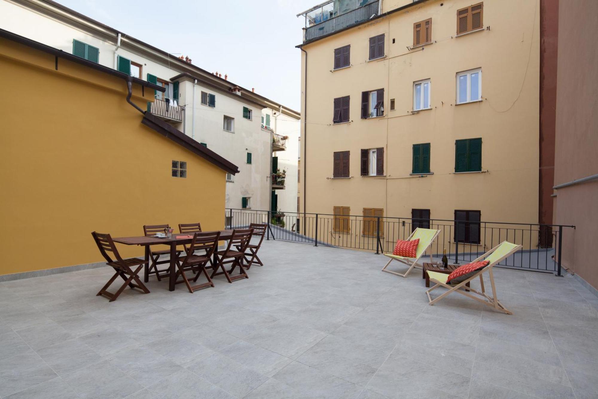 Cv5 - La Spezia City Center - Wide Modern Apartment Walking Distance To The Station To Cinque Terre - Big Terrace On The Roofs Luaran gambar